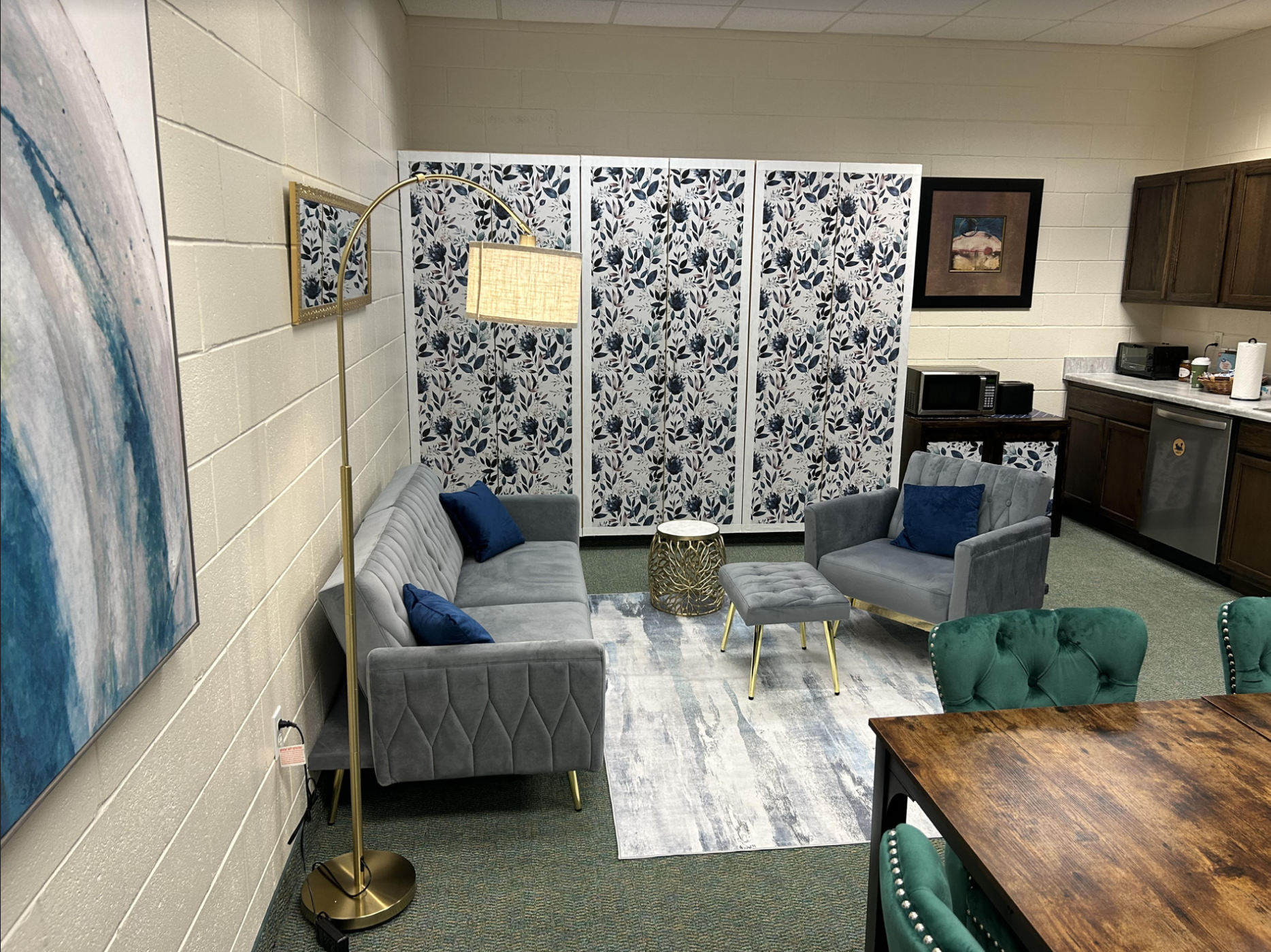 Upper School Faculty Lounge gets a makeover