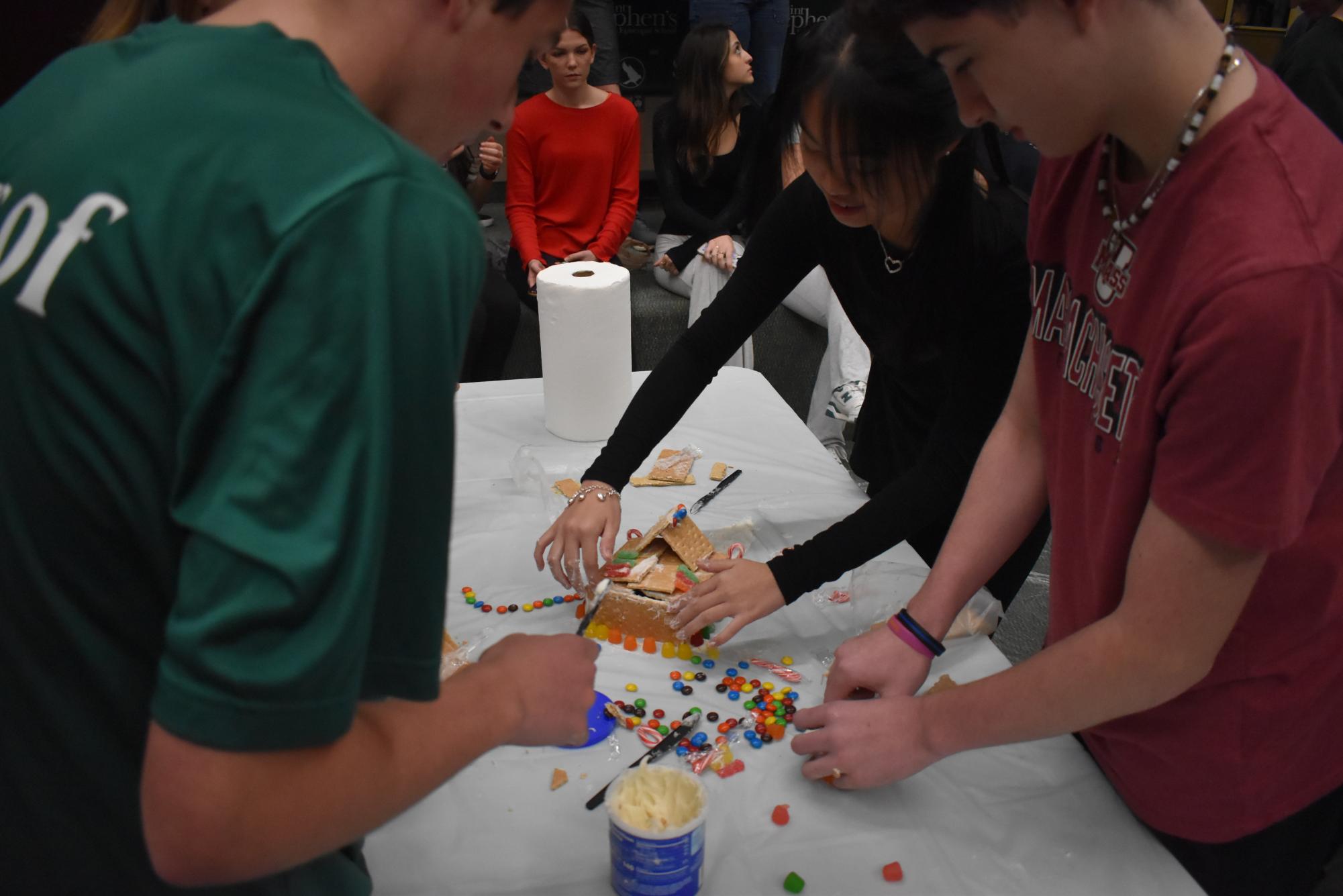 Gingerbread House Contest delights US and MS onlookers